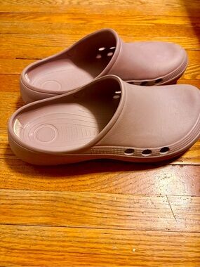 ๐ฅ๐3/$15 ๐crocs style Clog Mules in Dusty Mauve